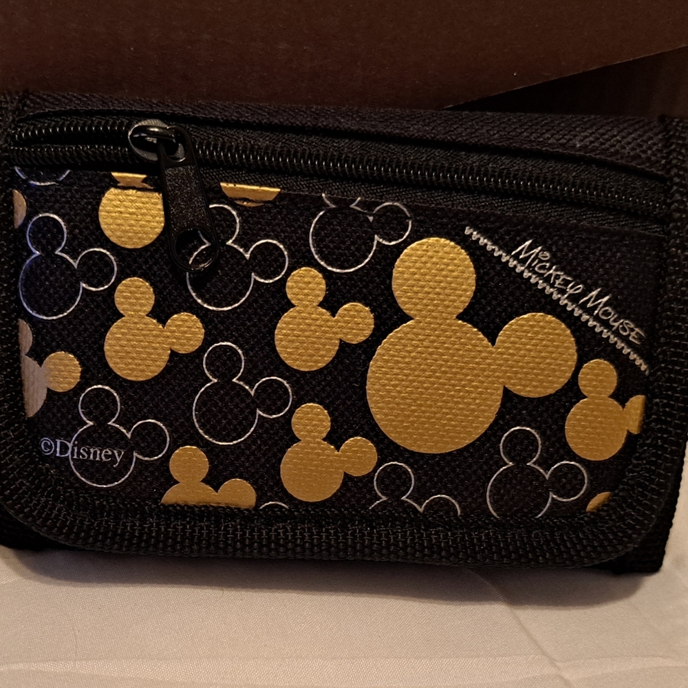 DISNEY WOMEN'S TRIFOLD